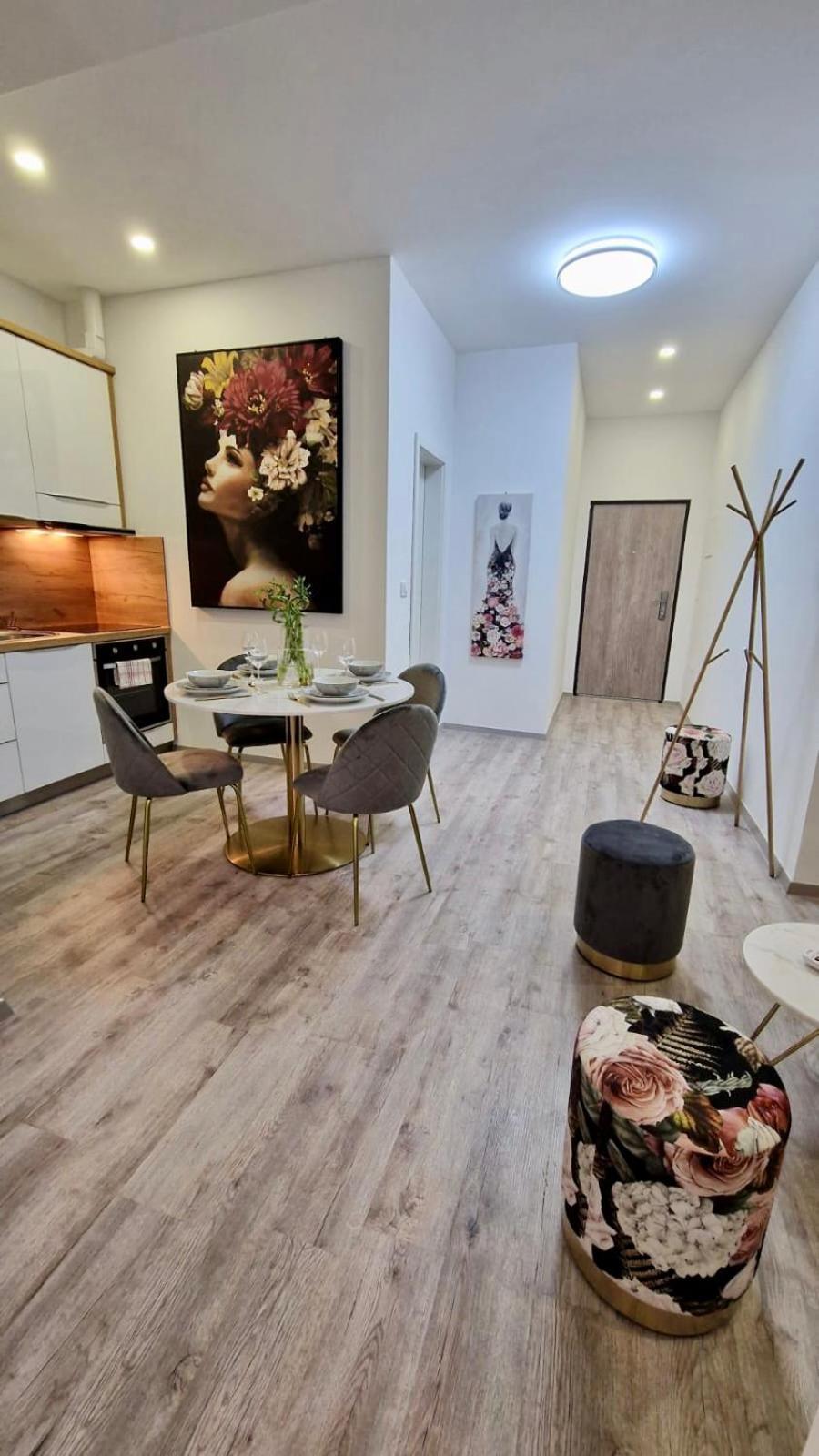 Ljubljana Central Cozy Apartment W Free Parking Exterior foto